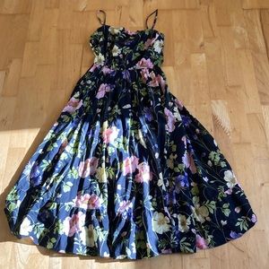 Flowered express dress